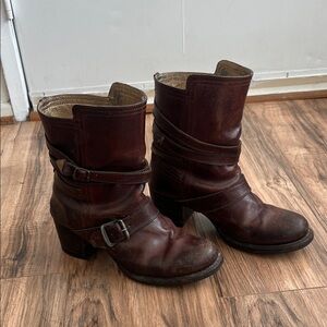 Frye 76520 Vera Strappy Moto ankle boots